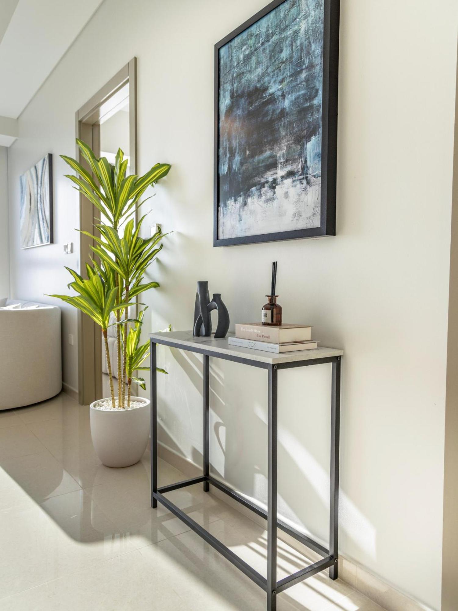 Apartment Skyline Elegance - 2br High Floor - 5min Mall Dubai